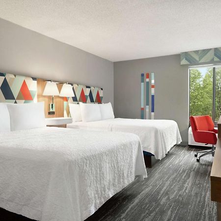 Hampton Inn Kansas City Блу Спрингс Екстериор снимка