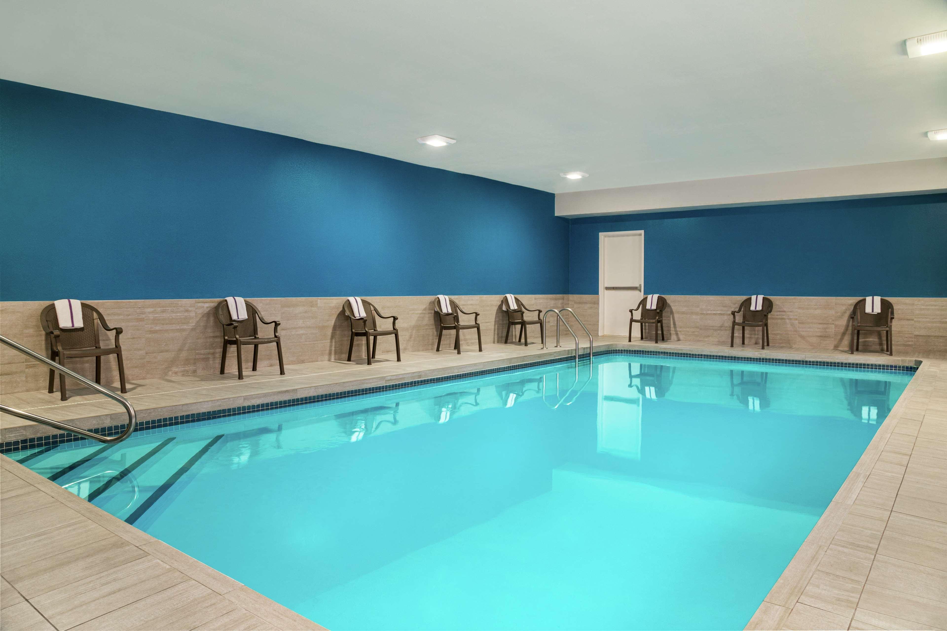 Hampton Inn Kansas City Блу Спрингс Екстериор снимка