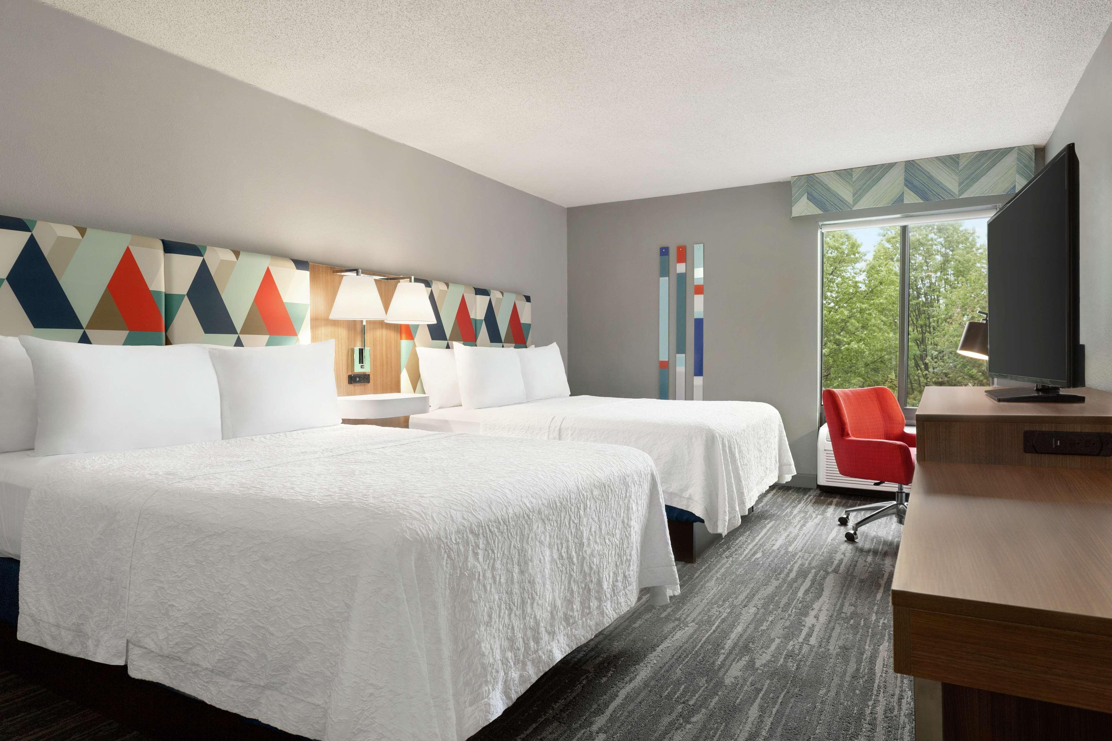 Hampton Inn Kansas City Блу Спрингс Екстериор снимка