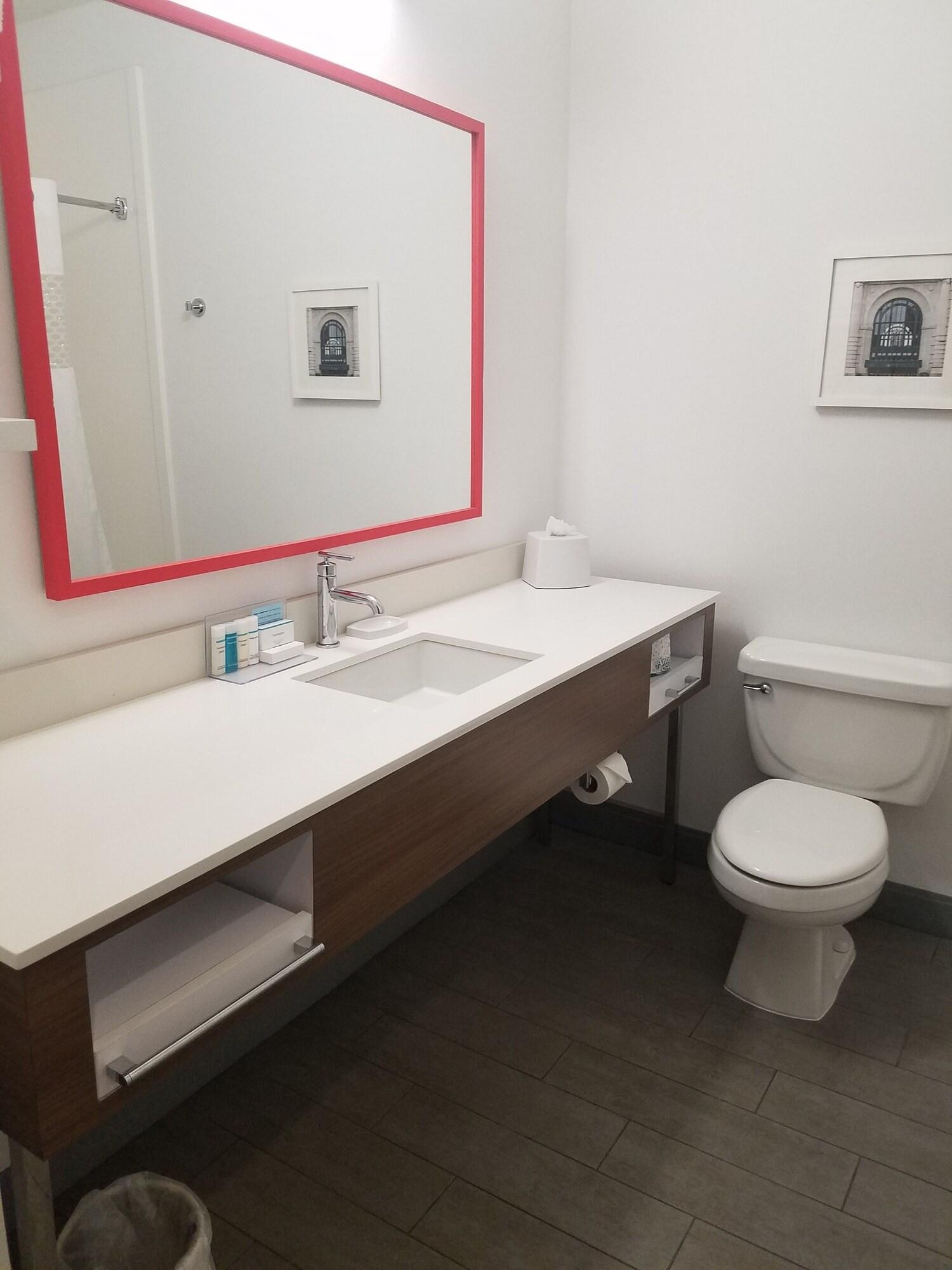 Hampton Inn Kansas City Блу Спрингс Екстериор снимка