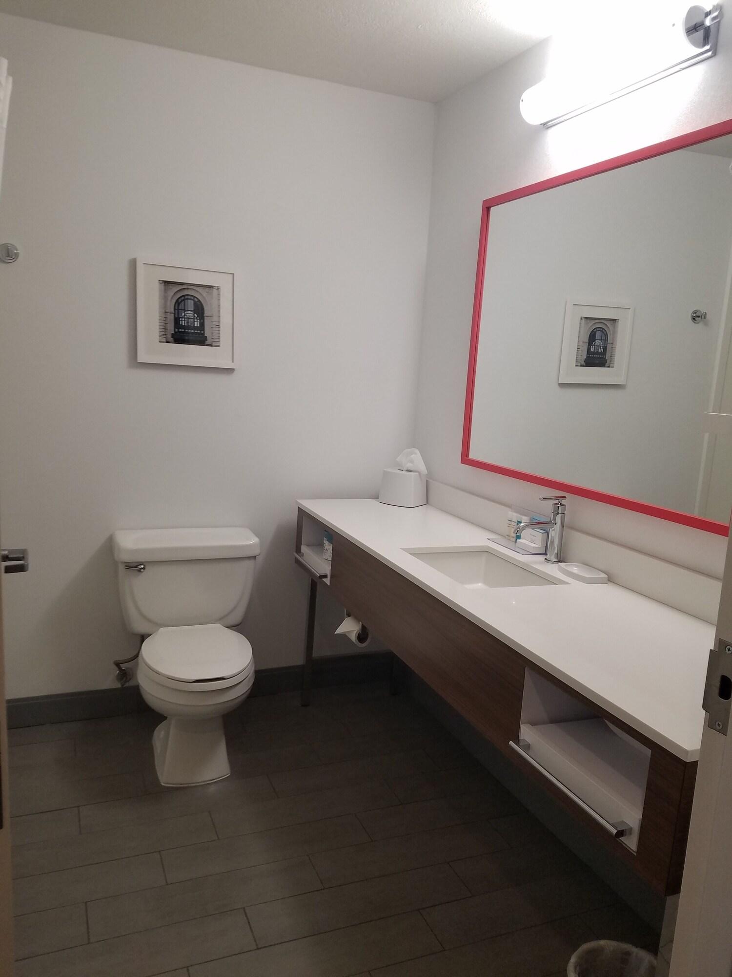 Hampton Inn Kansas City Блу Спрингс Екстериор снимка
