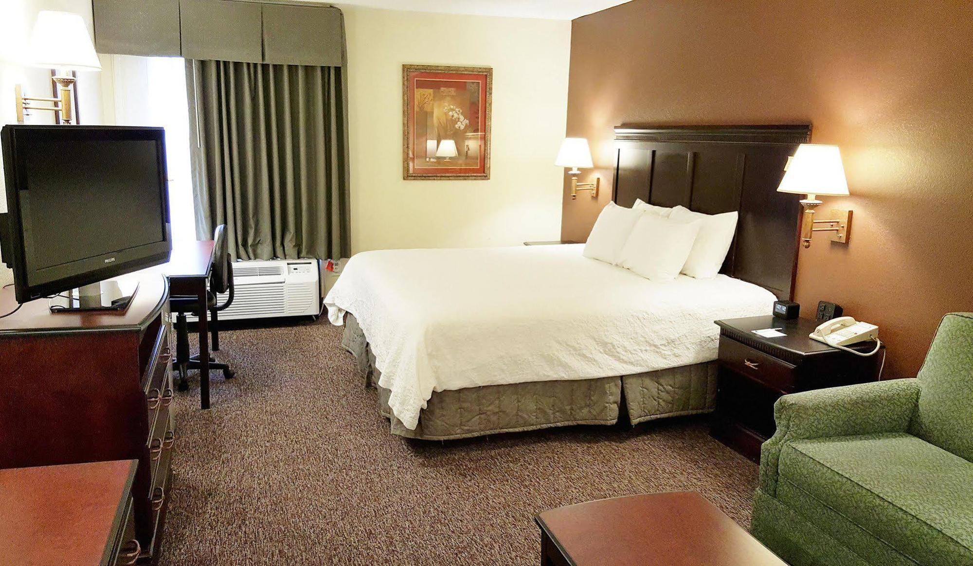 Hampton Inn Kansas City Блу Спрингс Екстериор снимка